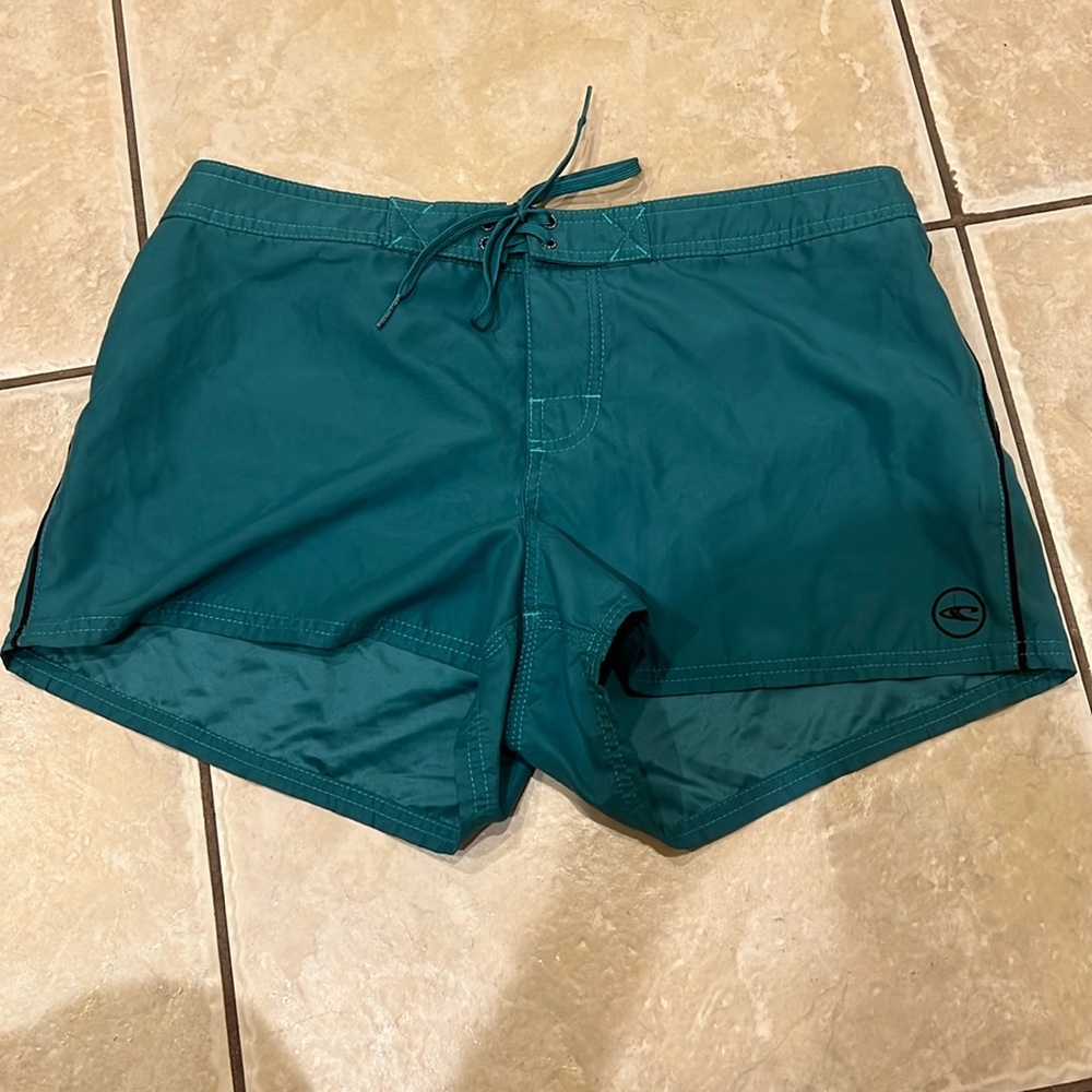 O'Neill Green SALTWATER SOLIDS 2.5” Inseam Woman’s Swim BOARDSHORTS Size 9